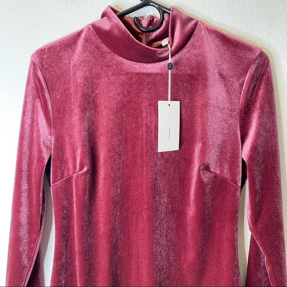 NWT LOVERS & FRIENDS Myra Mock Neck Velvet Bodysuit Mauve Size Large - Picture 9 of 9